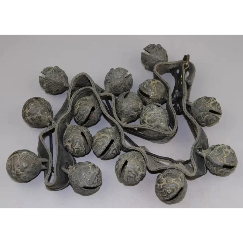 

A set of China bronze dragon bells handworked statue of bronze bell