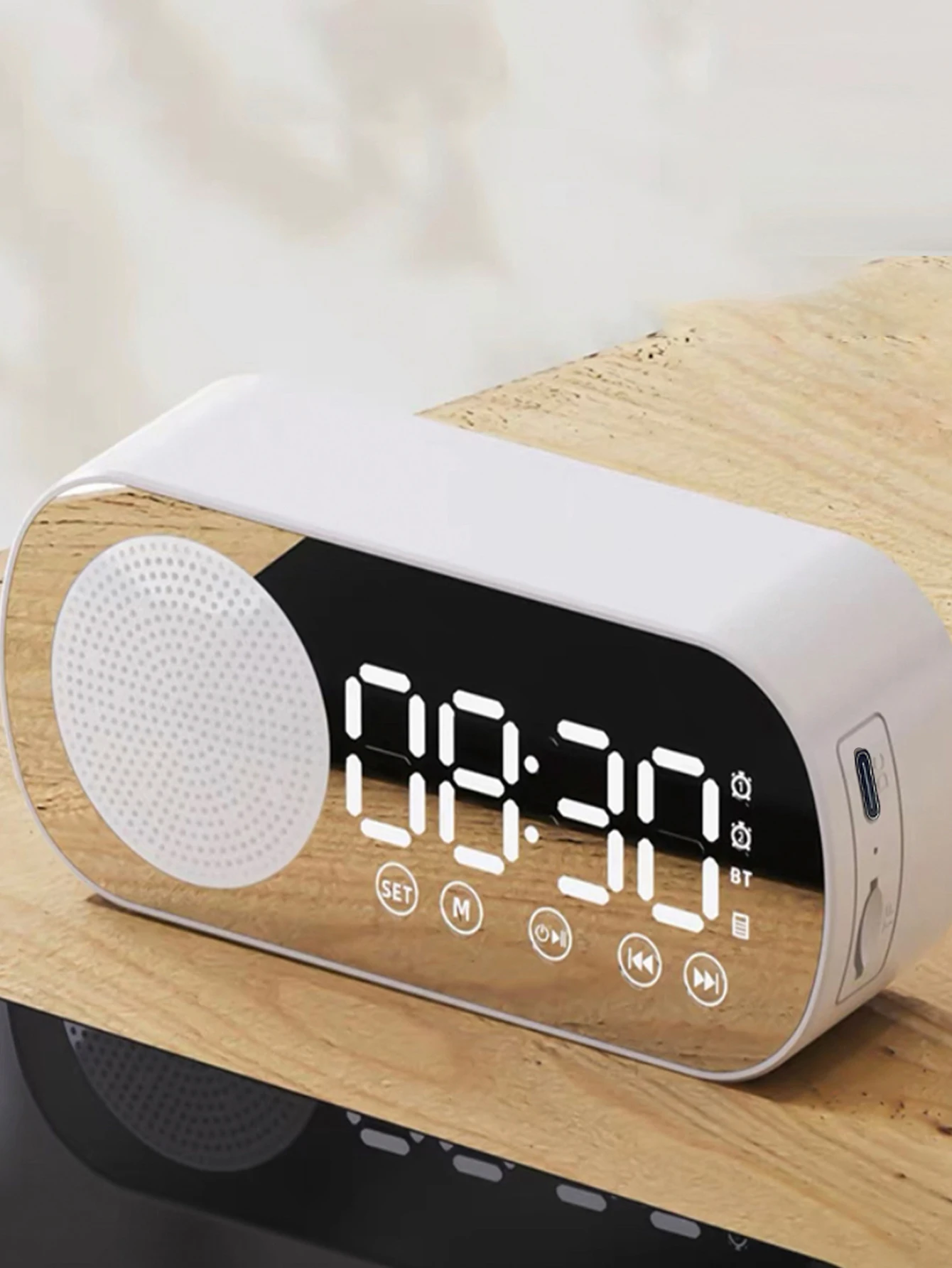 Altoparlante Bluetooth wireless, orologio subwoofer potente multifunzionale, altoparlante sveglia intelligente Mini AI