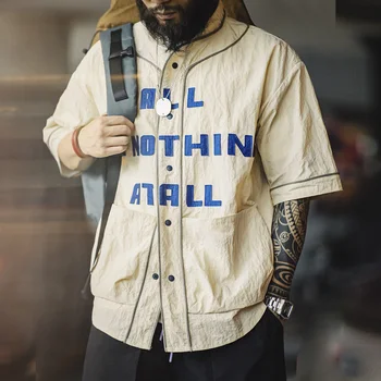 Maden camicia con colletto da Baseball rugoso retrò Vibe Sports Letter camicia Cardigan a maniche corte per top estivi da uomo