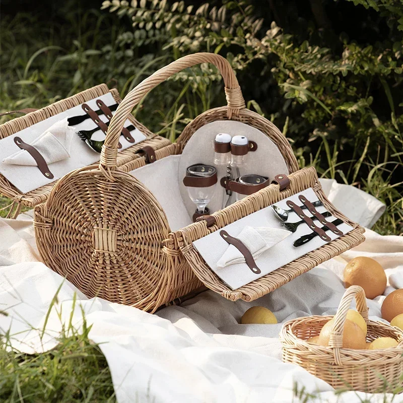 

Outdoor Camping Storage Basket Cane Handmade Storage Items Card Buckle Design Picnic Basket Convenient Practical Rattan Tray