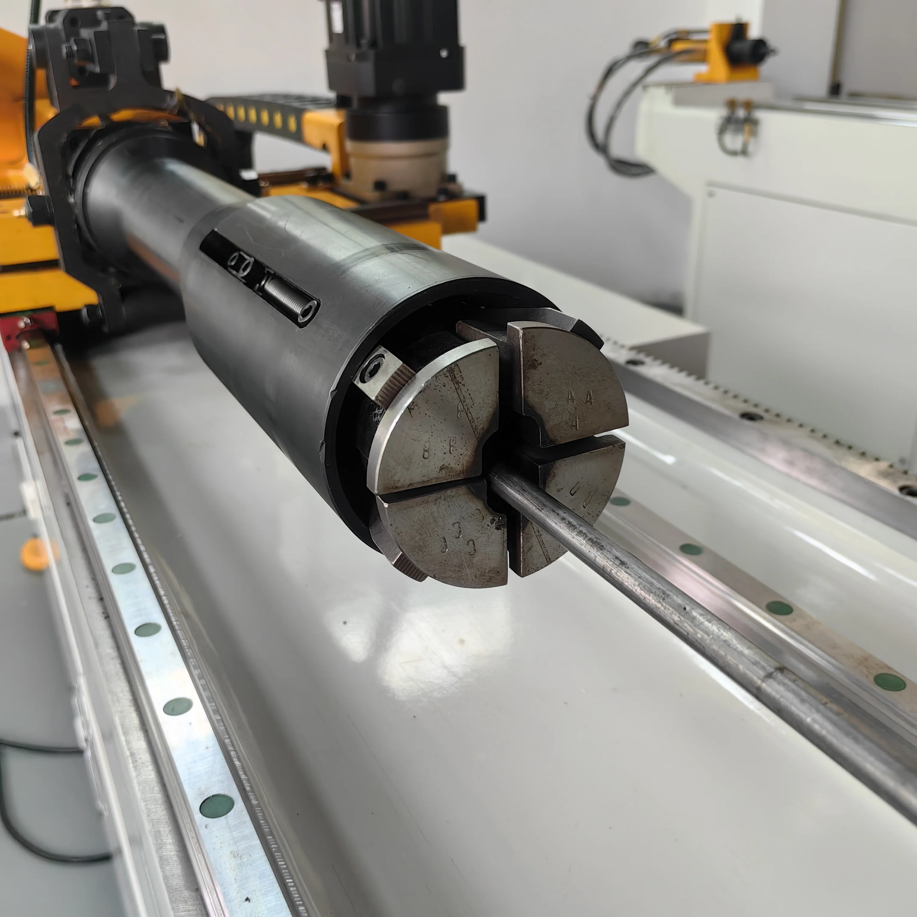 DW18CNC3A1S Small pipe bending machine Air conditioning Fully automatic pipe bending machine cnc pipe bender