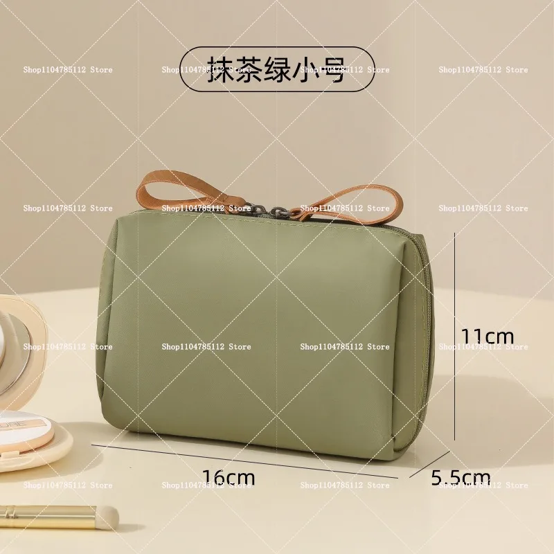 Chiikawas Makeup Bag Cute Cartoon Anime Exquisite Travel Clutch Cosmetic HandBags Women Portable Mini Zipper Pouch Birthday Gift view 2