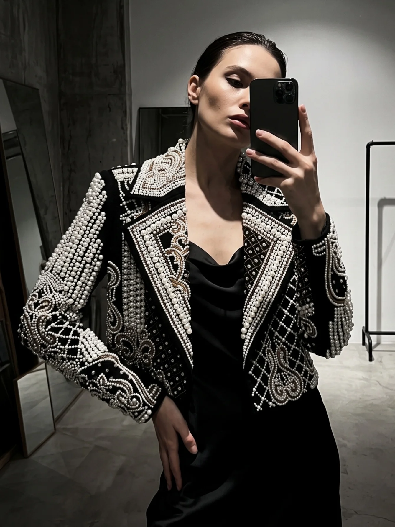 Fashion Heavy Industry Embroidery Nail Bead Inlaid Diamond Short Jacket Women's Lapel Long Sleeves Jackets New
