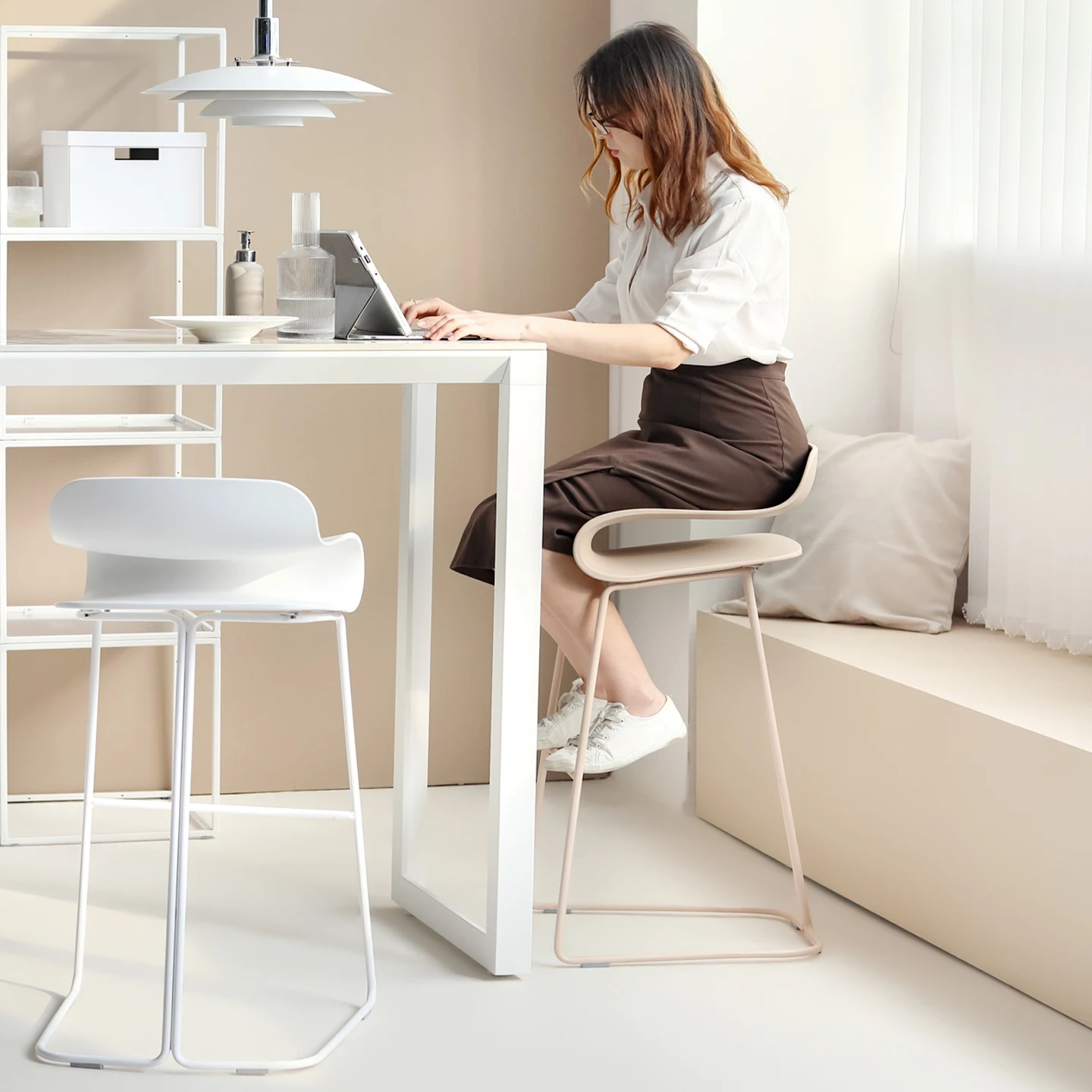 Modern Bar Chair Counter Top Wheels Nordic Leather Folding Bar Chair Barrel Computer Taburetes Para Barra Hotel Furniture