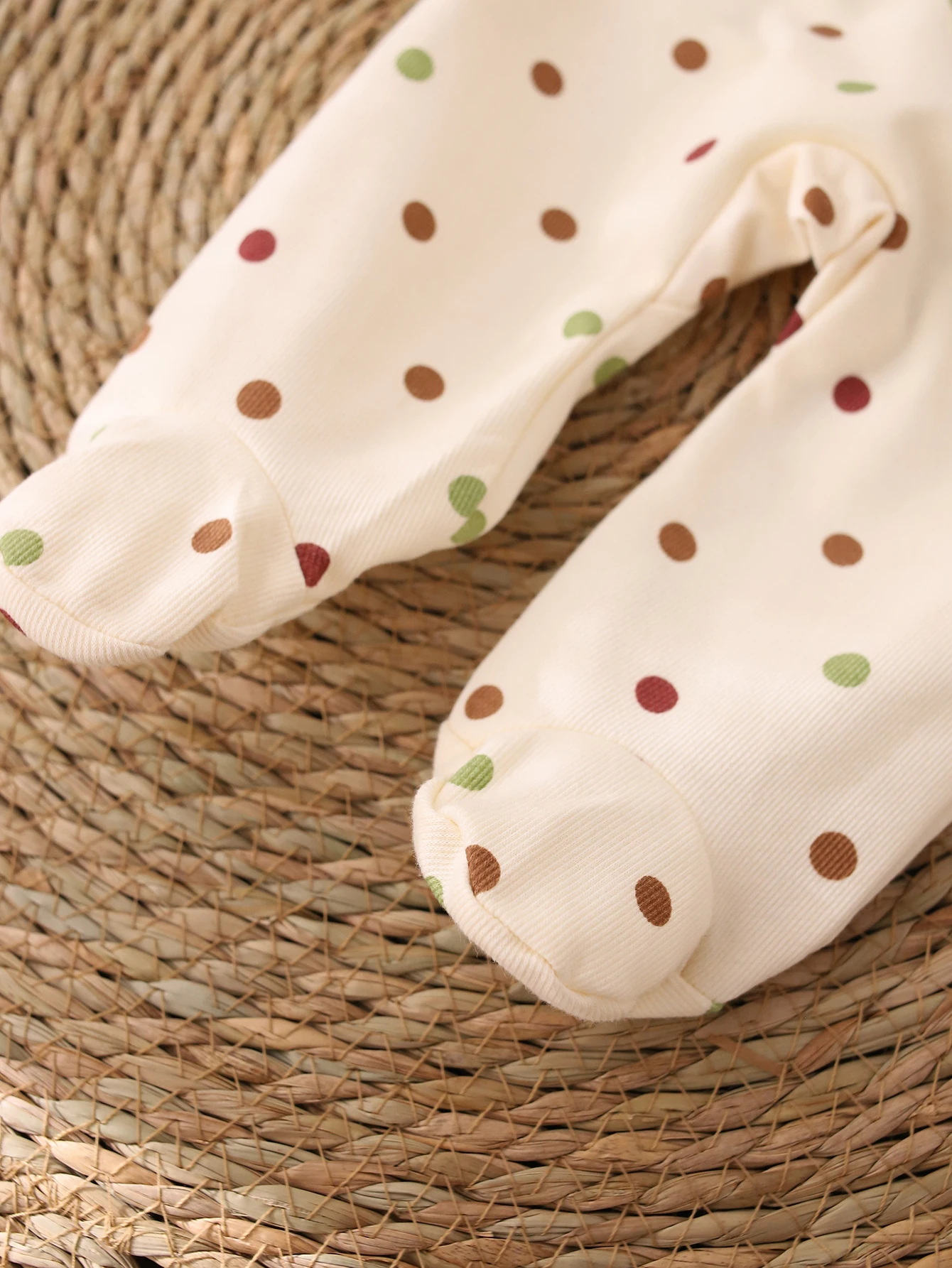Baby Polka Dot Three-Piece Set 0-12 Months Old Newborn Spring and Autumn Soft Cotton Button-Up Top + Footed Pants + Hat Infant Fresh Polka Dot Cute Loungewear Set