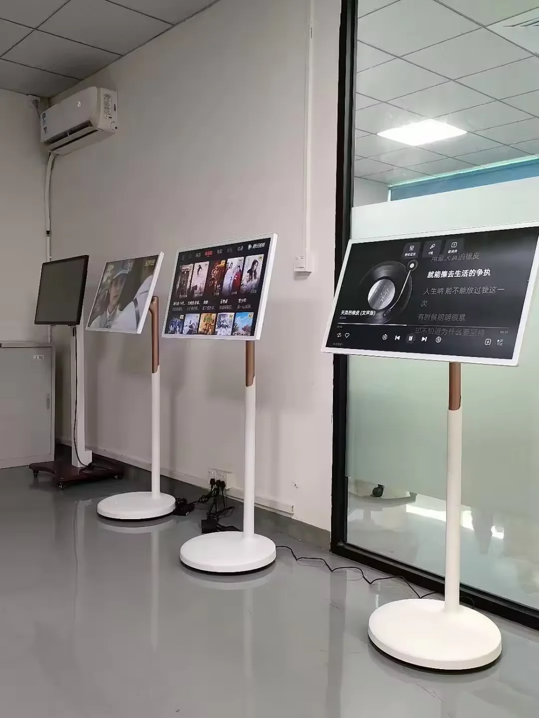 Touch Screen 32 Inch Portable Tv 27inch Smart Tv For Yoga Fitness Game Video Player