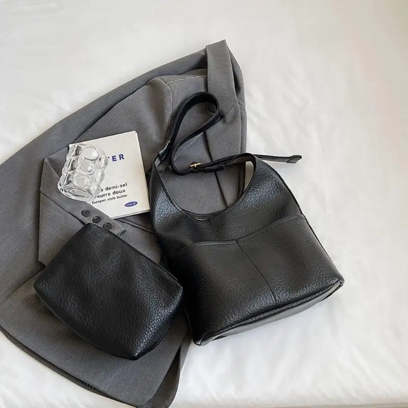 

Versatile Work Bag Set with Adjustable Straps Suitable for professional settings and everyday use 20CA