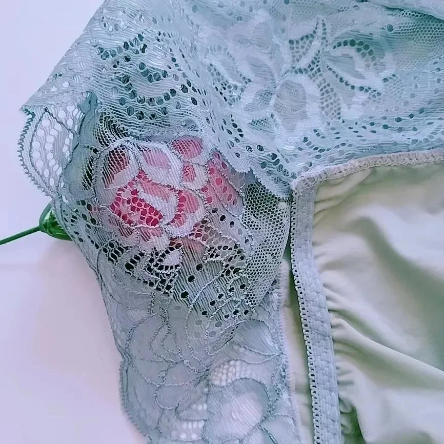 Męskie miętowe stringi koronkowe na żywo pokaz taniec DJ klub prywatna impreza FKK grupa LGBT Harajuku