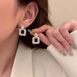 Fine Gold Color Rhinestone Square Round Earrings for Women Luxury Exquisite Stud Earrings Girl Wedding Engagement Party Jewelry