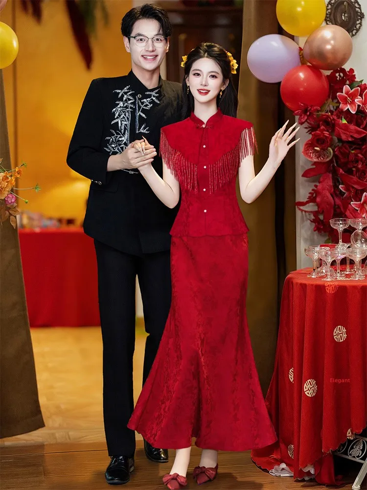 

Красный свадебный комплект в новом китайском стиле с шалью: платье для церемонии помолвки, утренний халат для невесты, для церемонии возвращения домой и церемонии чаепития