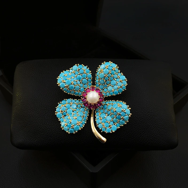 1877 Lucky Flower Micro-Inlaid Turquoise Clover Brooch Exquisite High-End Ethnic Style Pin Ornament Jewelry Clothes Accessories