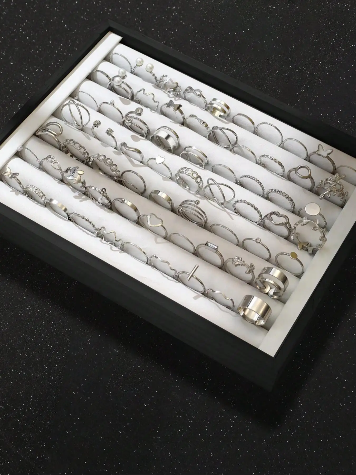 68/24/22-Piece Set of Fashionable and Elegant Imitation Pearl Butterfly Hearts, Uname Style Women's Multi-Piece Set of Stacking Rings, Women's Daily Party Holiday Gifts, Fashion Jewelry, Valentine's Day, Christmas, Halloween, Suzhou and Moon Festival, or Other Special Holiday Perfect Gifts (Excluding Box)