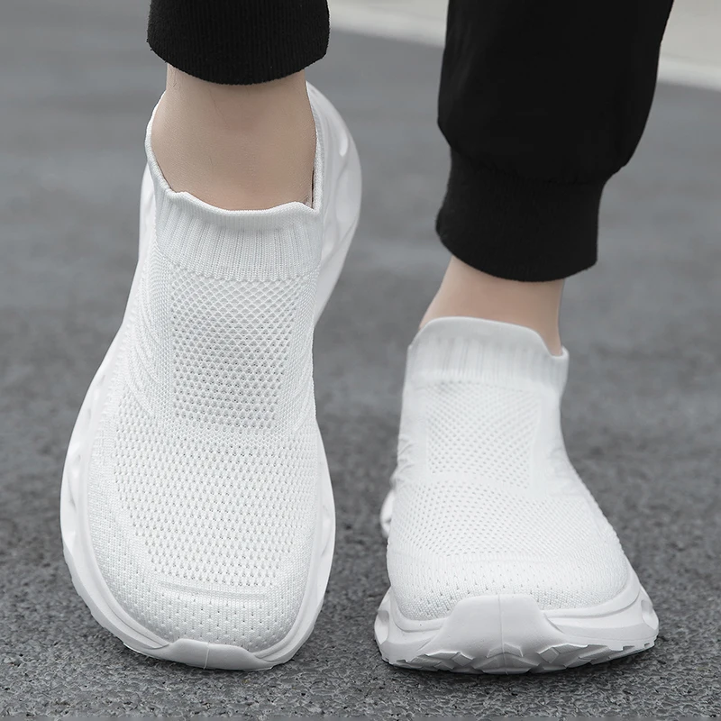 2026 New Couple Breathable Sock Sneakers, Lightweight Anti-slip Wear-resistant Wide Toe Casual Sports Shoes for Men Women