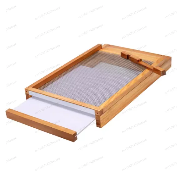 

Десять рамок для ульев, специально разработанных для установки на нижнюю часть передвижного дна, предназначены для вываривания воска в ульях.