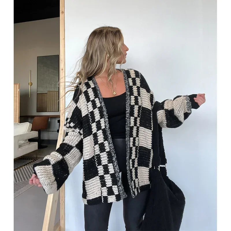 Nova moda feminina 2024 outono e inverno popular contraste camisola feminina solta cardigan de malha chique senhora streetwear