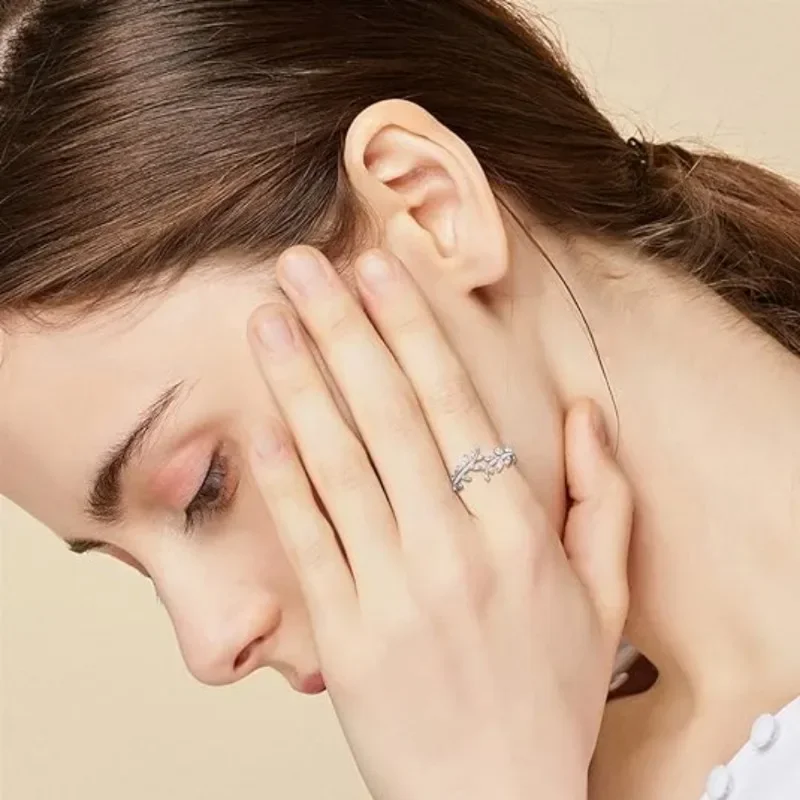 Anello in argento regolabile da donna, alla moda e versatile, adatto per il regalo di San Valentino