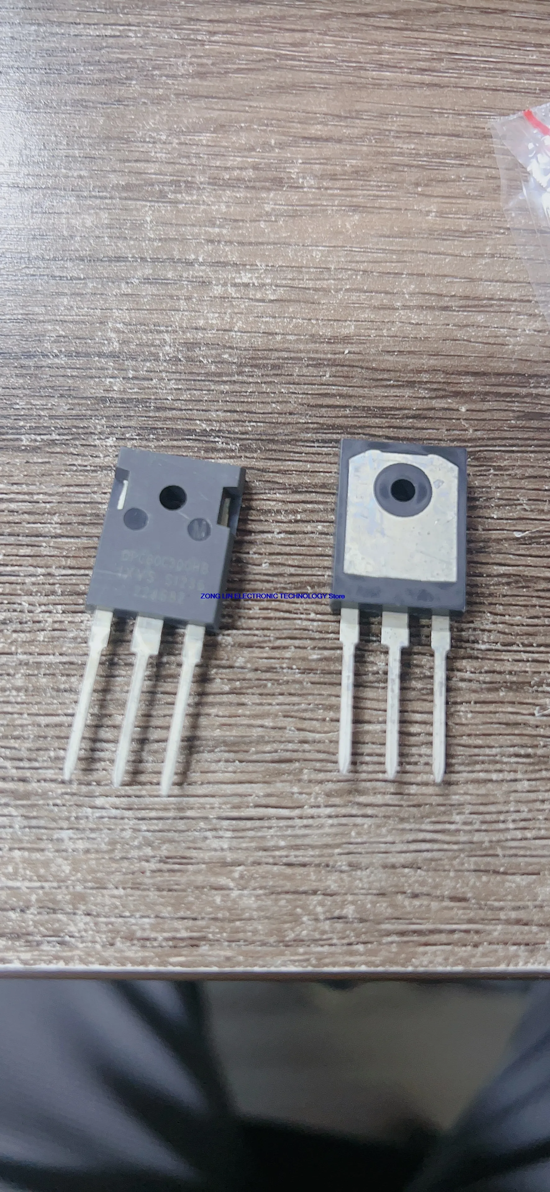 DPG80C300HB 80C300HB direct insertion TO-247 fast recovery diode 80A 300V original           2PCS -1lot