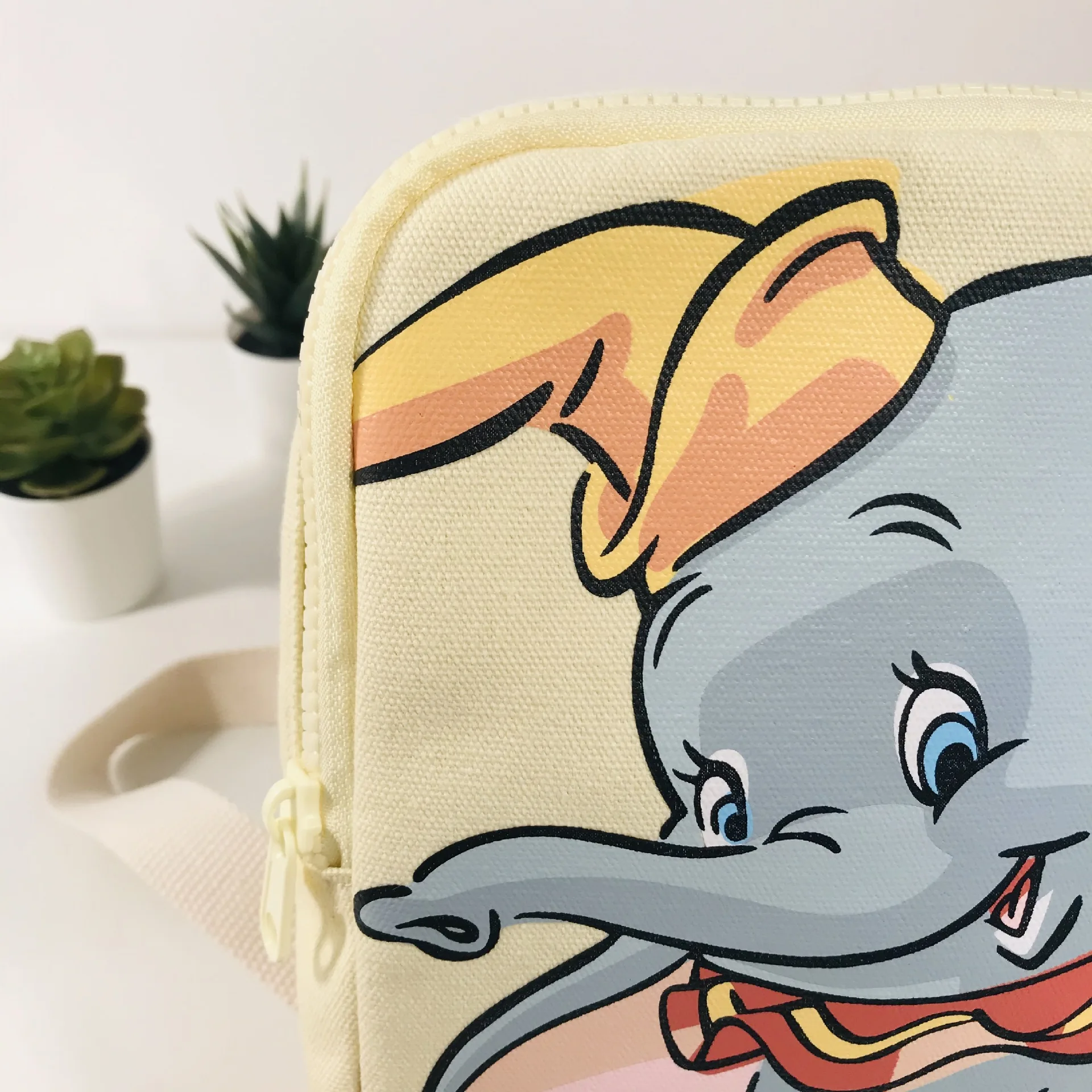 New Cartoon Cute Little Flying Elephant Children\'s Backpack Boys and Girls Small Canvas Printing Infant Hild Backpack