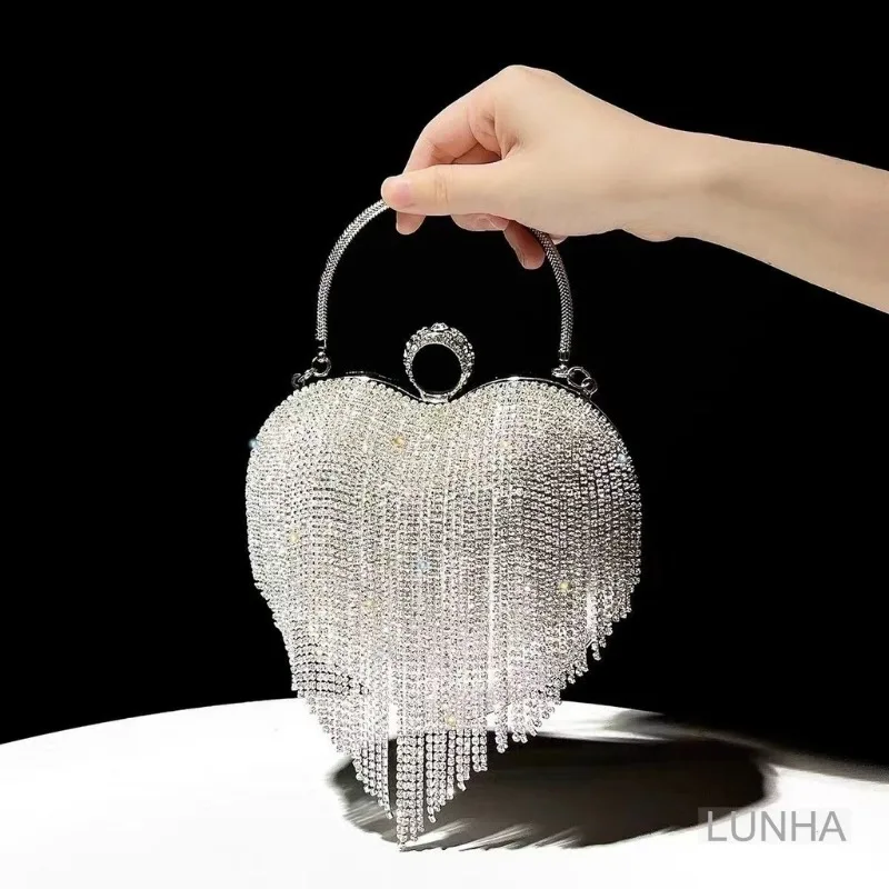 Pochette da donna Borsa da sera con nappa con strass Borsa da banchetto con diamanti a forma di cuore per abiti da festa