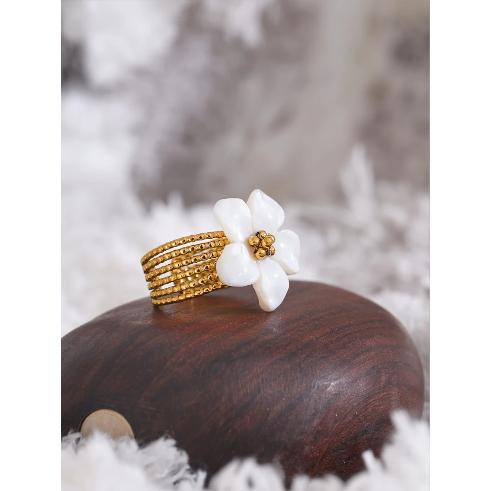 Yhpup Thicker Natural Shell Flower Open Gold Color Ring Fashion Stainless Steel Stylish Exquisite Waterproof Finger Jewelry