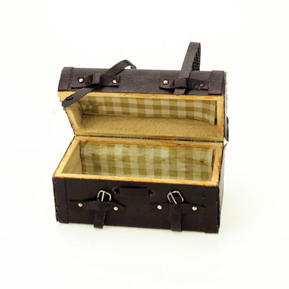 

1/12 Doll House Miniature Wooden Classic Suitcase Simulation Luggage Box Model Toy Mini Decoration Dollhouse Accessories