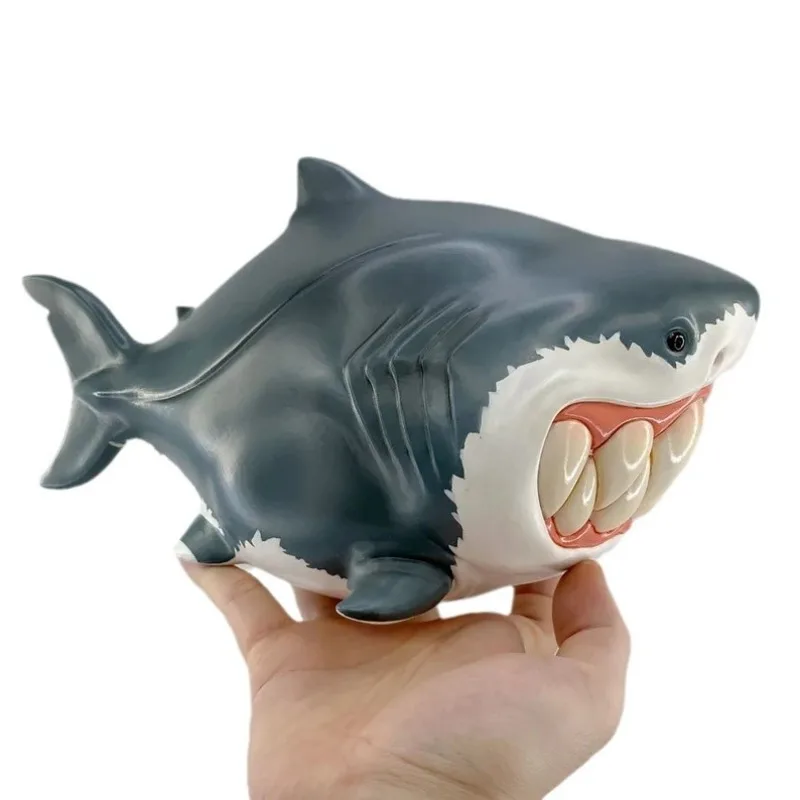Animal Shark Resin Decoration, Cartoon Shark Bee Statue Desktop Decoration Mantel Bookshelf Table Collection Shark Statue