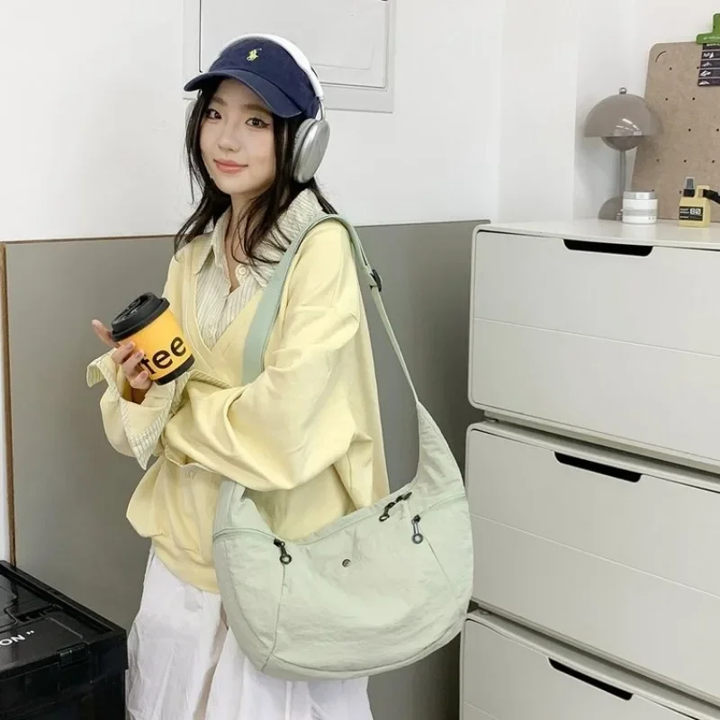 レトロなホーボーおむつバッグ、ハンドバッグ、バックパック、週末旅行に最適、絶妙で魅力的、多用途、スタイリッシュ、実用的、整理整頓