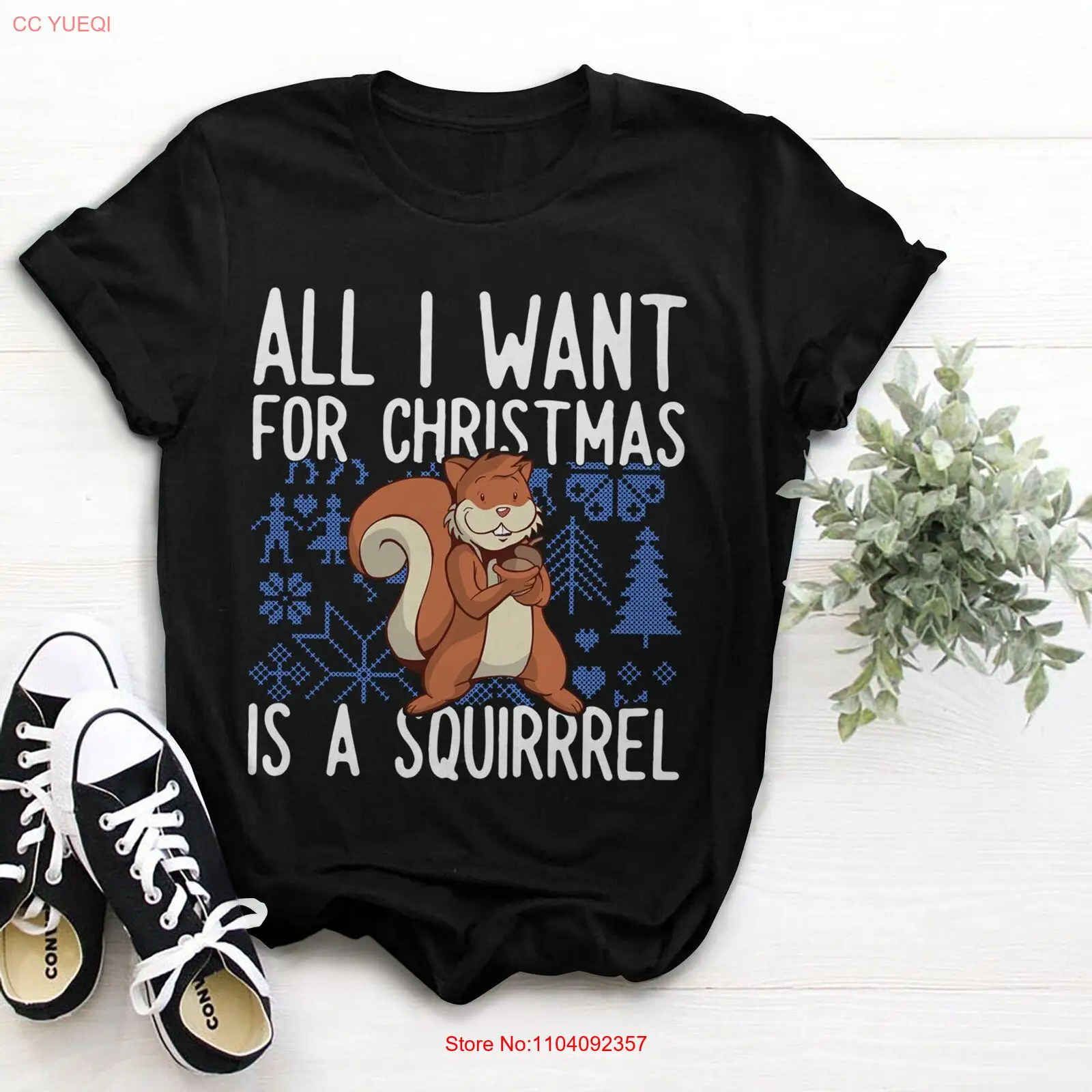 

Squirrel - Christmas T-Shirt