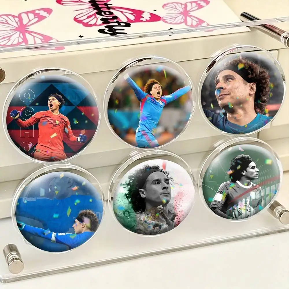 G-Guillermo Ochoa  25 32 44 58 75mm Badges Personalized Round Brooches Pins Accessory Gift