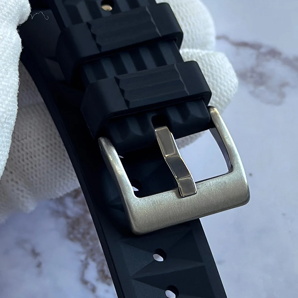 YEJIAOLAN 38mm NH36 Black Dial Automatic Watch Rubber Strap Sapphire Glass Rotating Bezel for 3.8 Screw Crown Date Luminous SKX