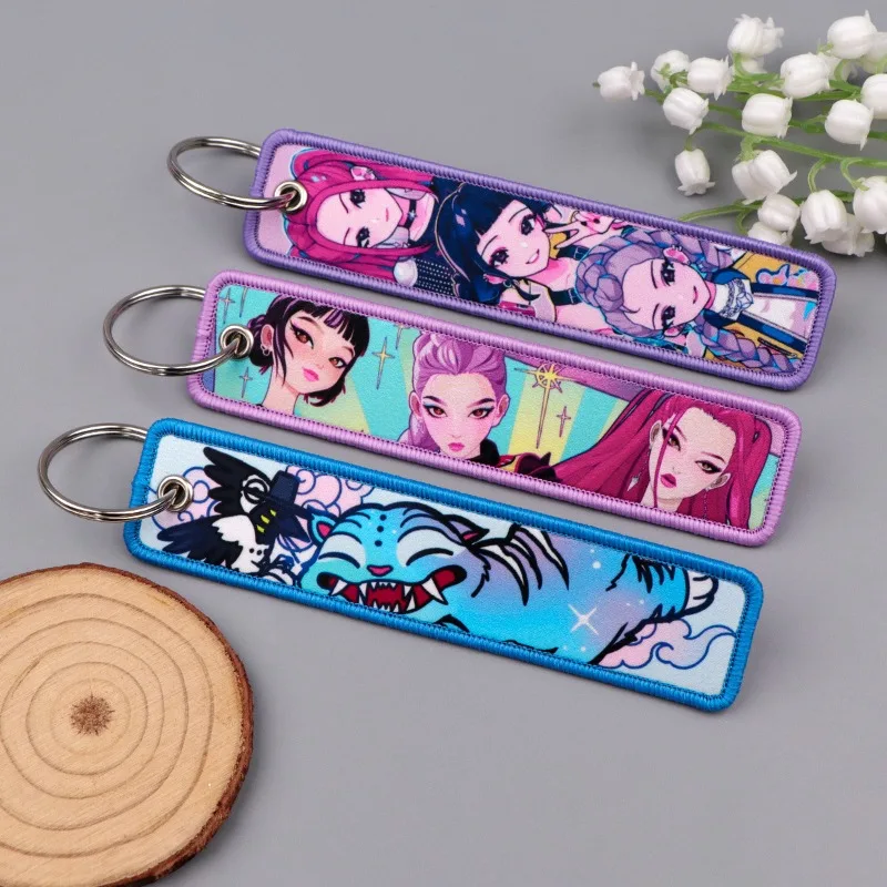 Cartoon Anime Mädchen Gruppe Weben Mark Schlüsselbund Tasche Anhänger Büro Hängende Dekoration Stoff Schlüsselring Cosplay Schmuck Zubehör