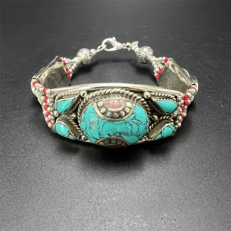 

Vintage Tibetan silver classic style paired with turquoise bracelet and ethnic accessories, exquisite couple gift