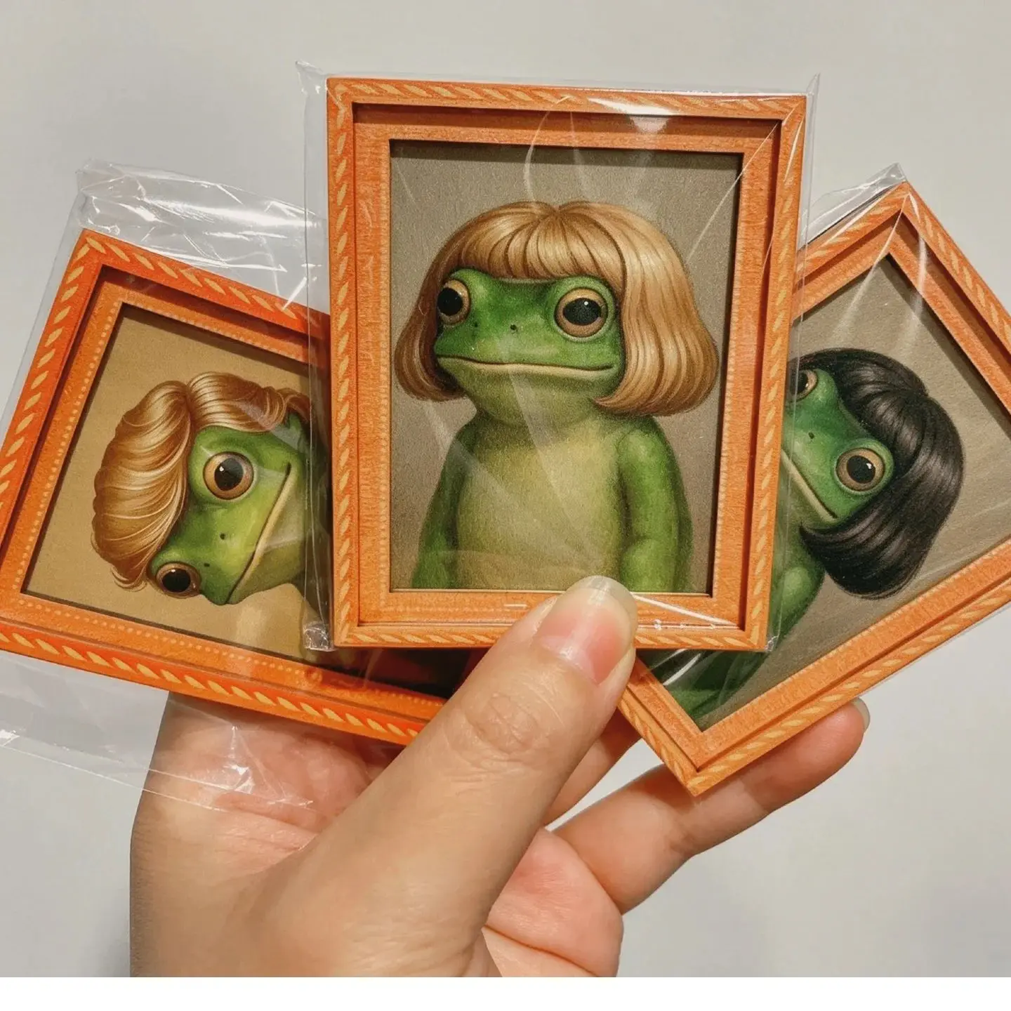 Mini Wooden Photo Frame Frog Fridge Magnet Funny Green Frog & Haircut Modern Kitchen Decor Durable Refrigerator Ornament