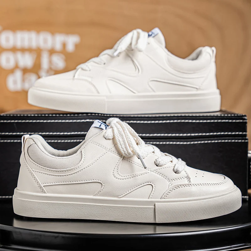 Sepatu Pria Baru Musim Panas Sepatu Pria Bertali Modis Sepatu Kasual Kulit Desainer Sepatu Lari Pria Luar Ruangan Nyaman Tenis 2025