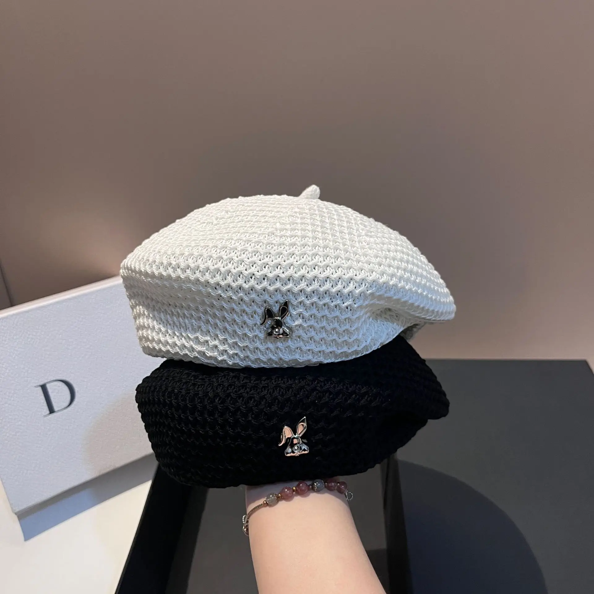 2025 العصرية أرنب الأذن القبعات للنساء-عطر صغير غير منتظم لطيف جوفاء قبعة الشمس تنوعا الرسام نمط قبعة أنيقة على الموضة