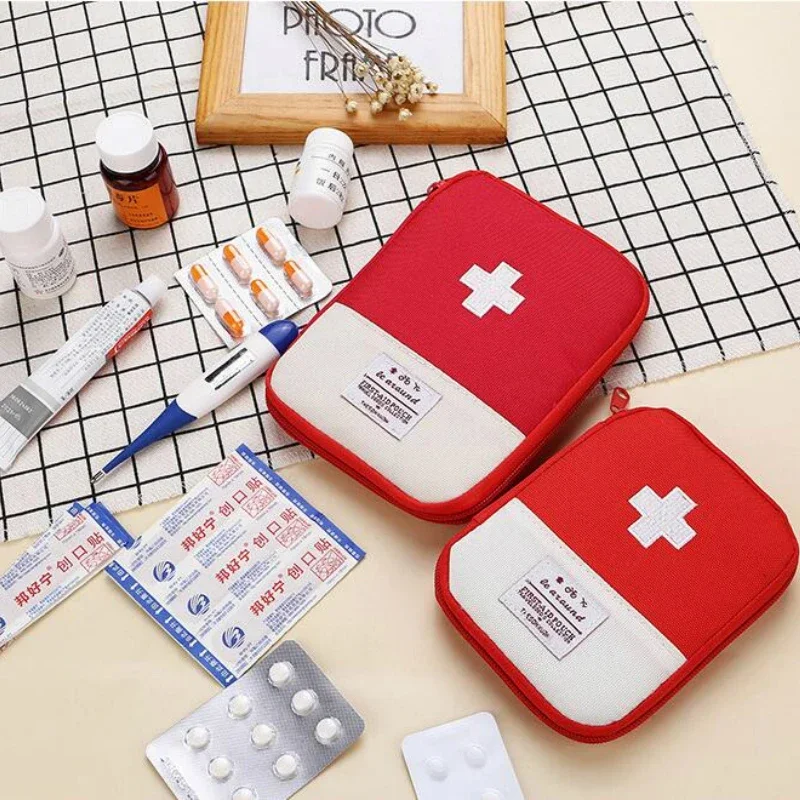 Portable Outdoor First Aid Kit Bag Pouch Travel Medicine Package Emergency Kit Bags Small Medicine Divider Storage Organizer