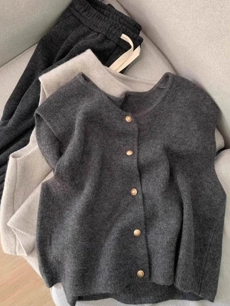 

Ele ey Knitted Vest Women's Autumn Winter Soft Cozy Layering Sweater Design Svel Top round Ne Single Button