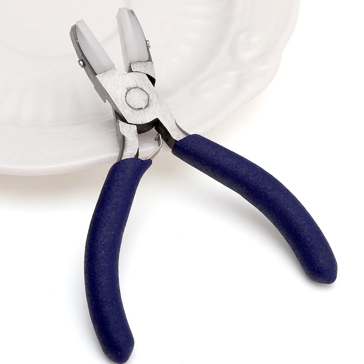 3.7in Nylon Jaw Pliers Jewelry Making Tools, Flat Nose Jaw Pliers DIY Craft Tools for Jewelry Beading Looping Wire Shaping