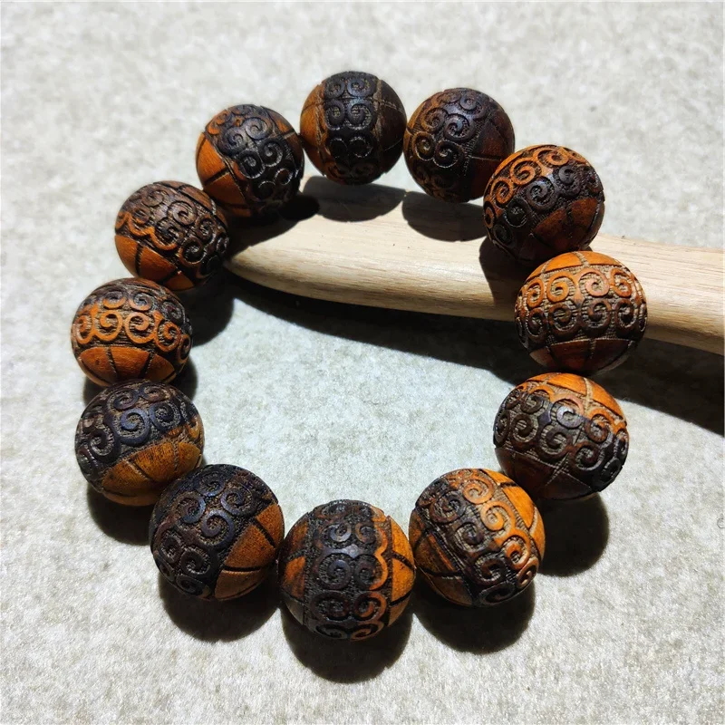 

Old Material Natural Fragrance Natural Yellow Flag Wooden Bracelet High Oil Tiger Leather Pattern Buddha Bear Wen Play Bracelet