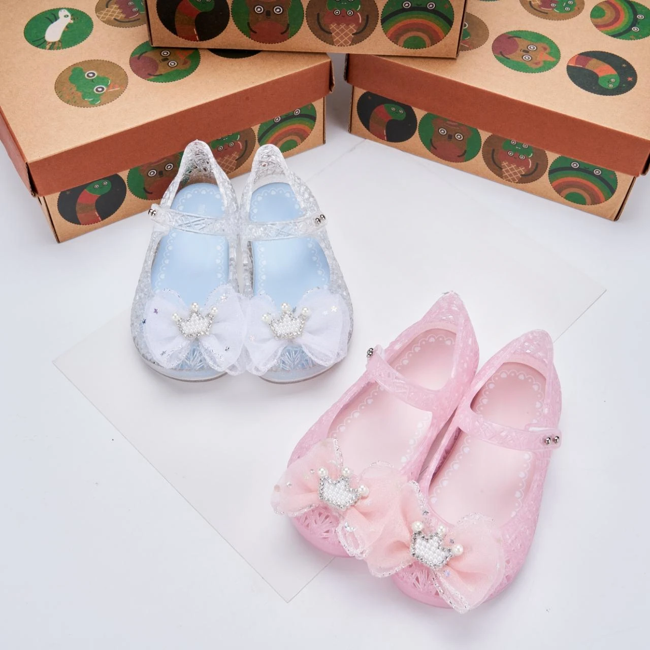 

2024 Summer New Girl Jelly Shoes Kids Shining Pearl Crown Bird's Nest Flat Shoes Girl Hollow Soft Sole Non-slip Beach Shoes