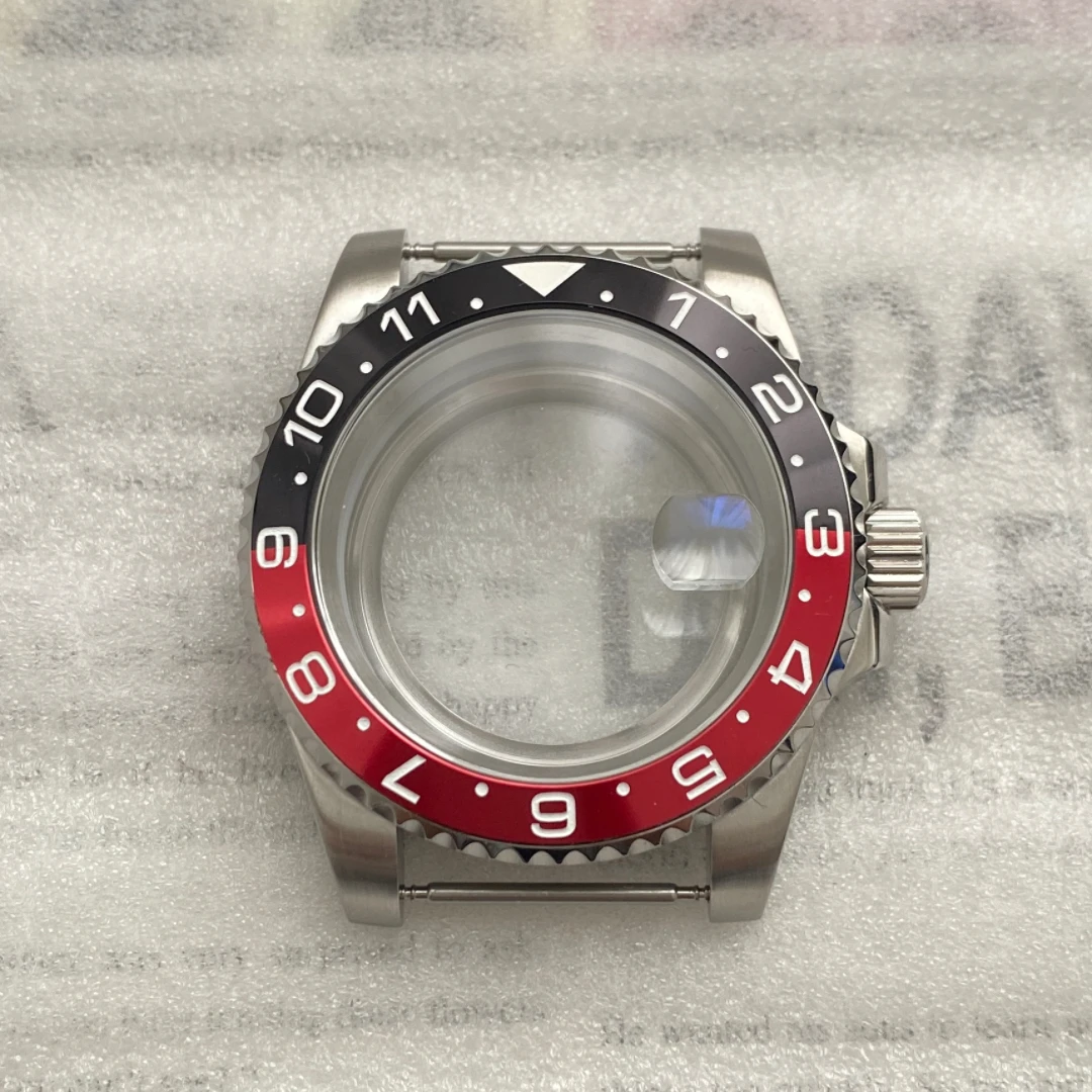 

40 мм искусственная нержавеющая сталь с увеличительным стеклом, сапфировое стекло двойного цвета/GMT ободок подходит для NH35/8215/8200/8205/2813movemt