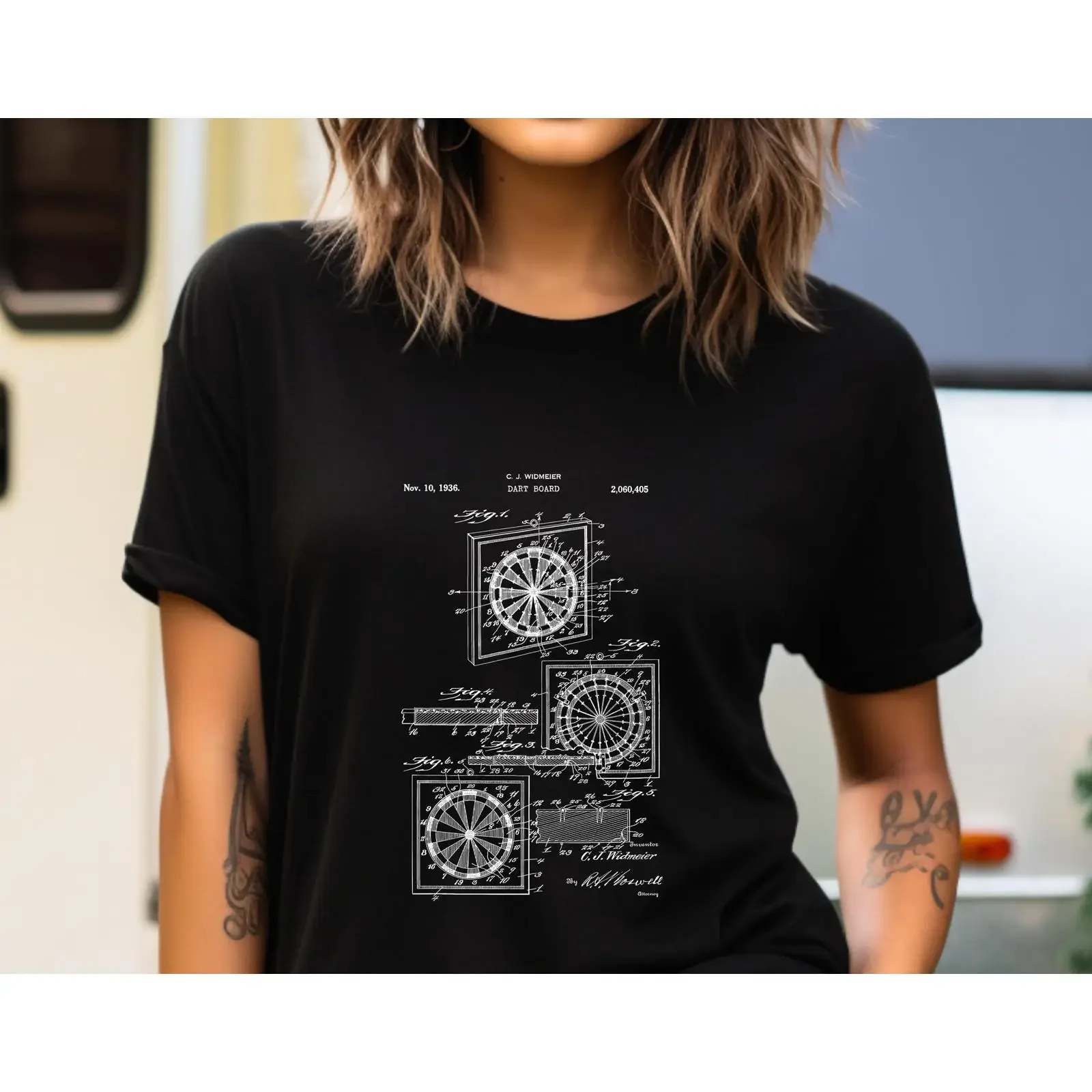 Dart board design by Widmeier from the US Patent office perfect T Shirt gift for darts players sports fans pub games vintage