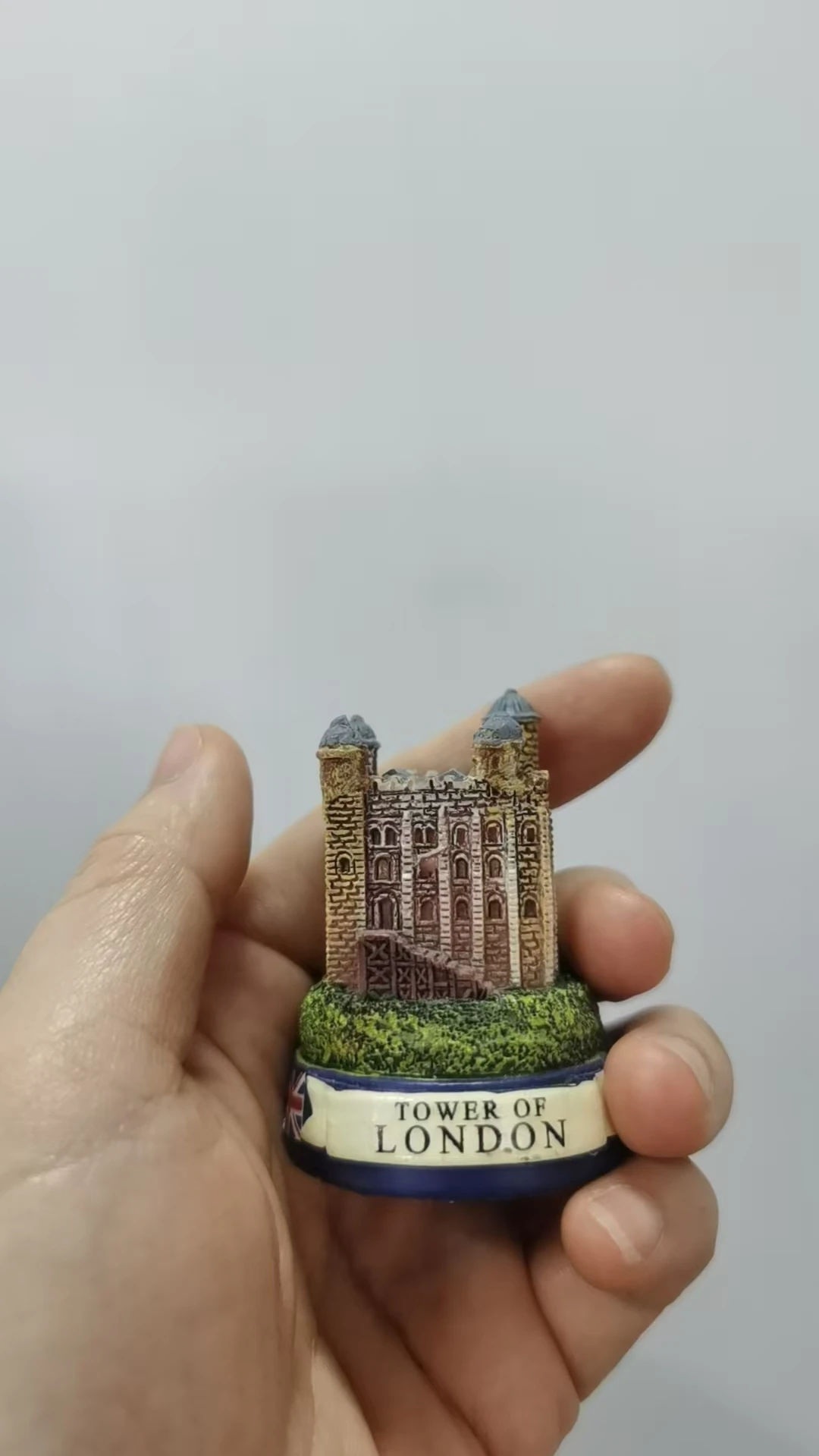 resin figure mental psychological sand table game box court therapy building tower of london