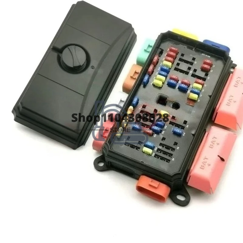 

Панель блока предохранителей для экскаваторов-погрузчиков 414E, 416E, 420E, 422E, 428E, 430E, 432E, 434E, 442E, 444E, 450E, 247-8199