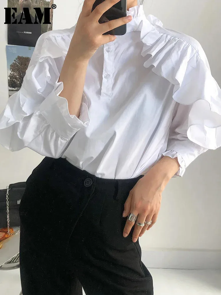 

[EAM] Женская белая блузка большого размера с оборками, новая свободная рубашка с воротником-стойкой и длинным рукавом, модная весна-осень 2024 1DF1483