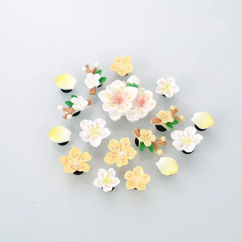 

YNPO 18pcs Japanese Style Cherry Blossom Series Shoe Buckle Decoration Fashion Yellow Petals DIY Sandal Accessories Removab