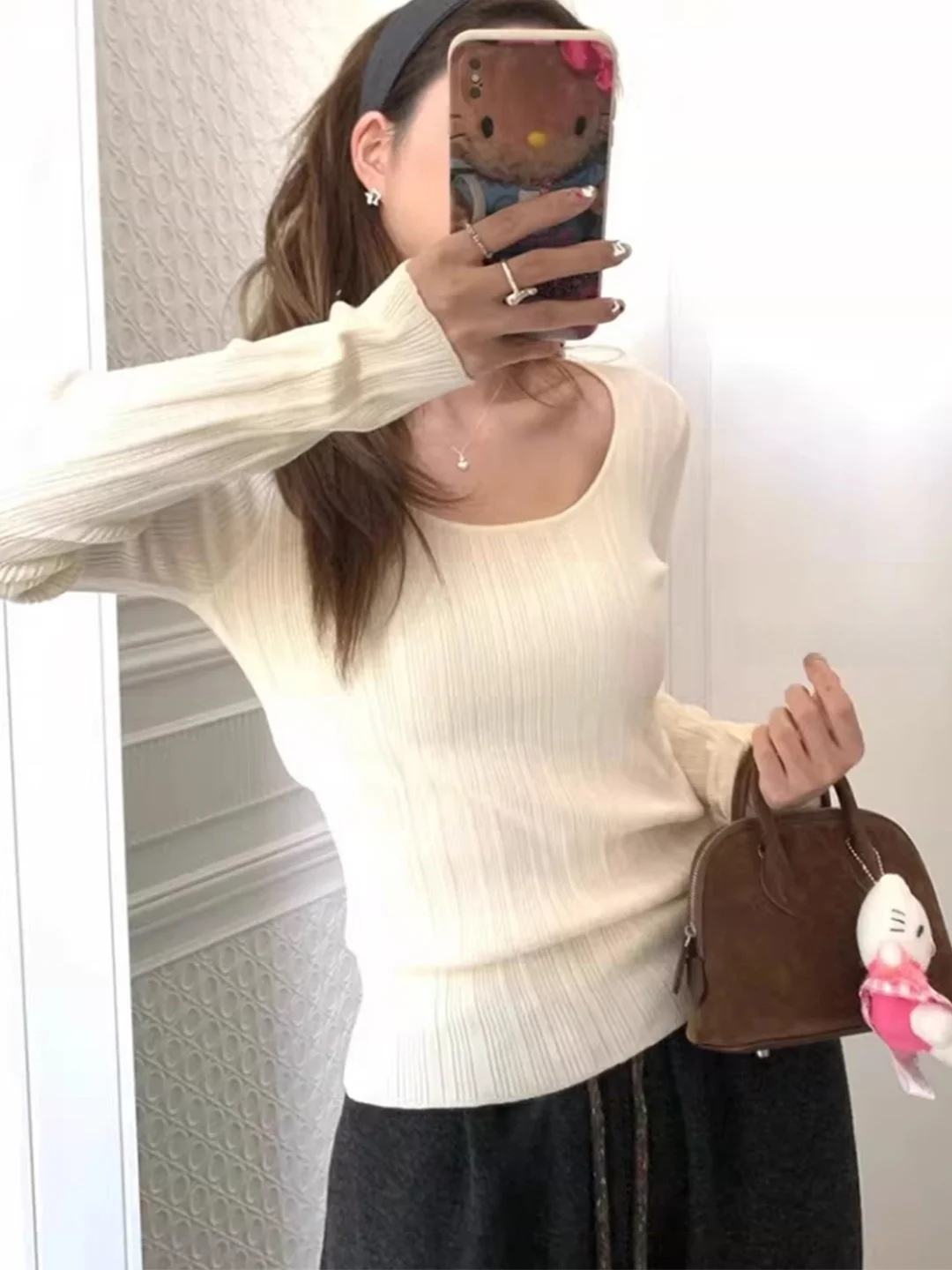 Comfortable U-Neck Long Sleeve Base Layer T-Shirt Women's Spring Autumn New Korean Style Slim Fit Waist Cinching Casual Knitwear