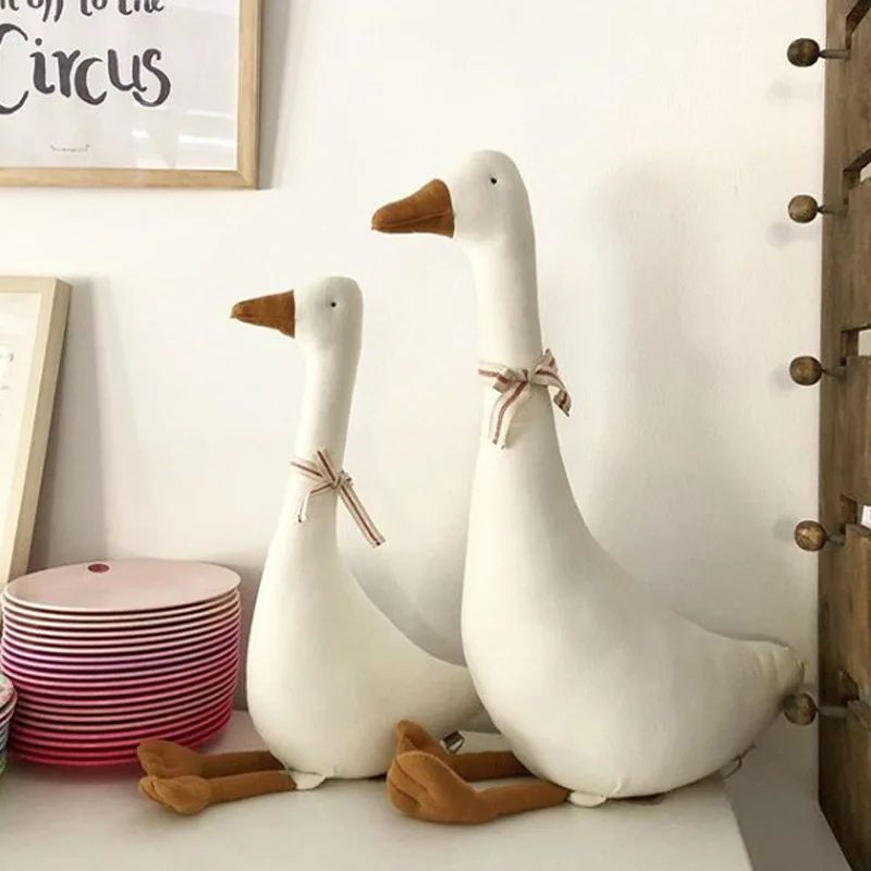 

1pc Large Realistic Goose Plush Toy - Soft Cuddly Stuffed with Fluffy Design, Suitable for Breeds & Puppy/Dog Training,, Photogr