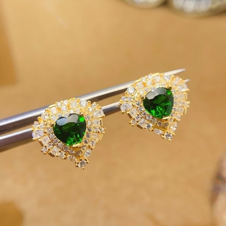 

Серьги-гвоздики «Лесно-зеленый диопсид», 6 мм, в форме сердца, ювелирные изделия из натурального диопсида, неаллергенные серьги из серебра 925 пробы для свадьбы