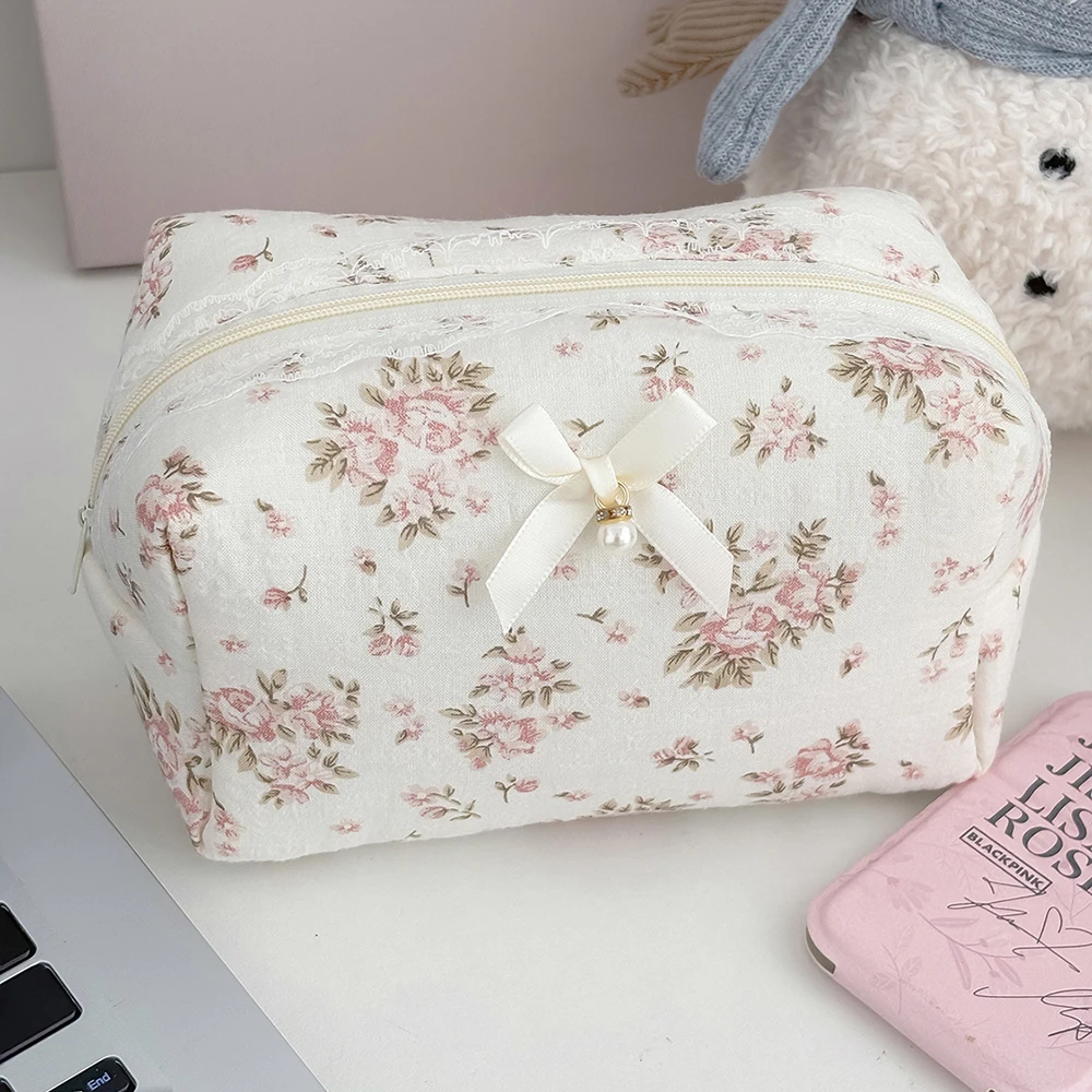 

Flower Makeup Pouches Lace Lipstick Case Organizing Mini Pouch Woman Wallet Small Children Cosmetics Bag Cosmetic Bag for Women